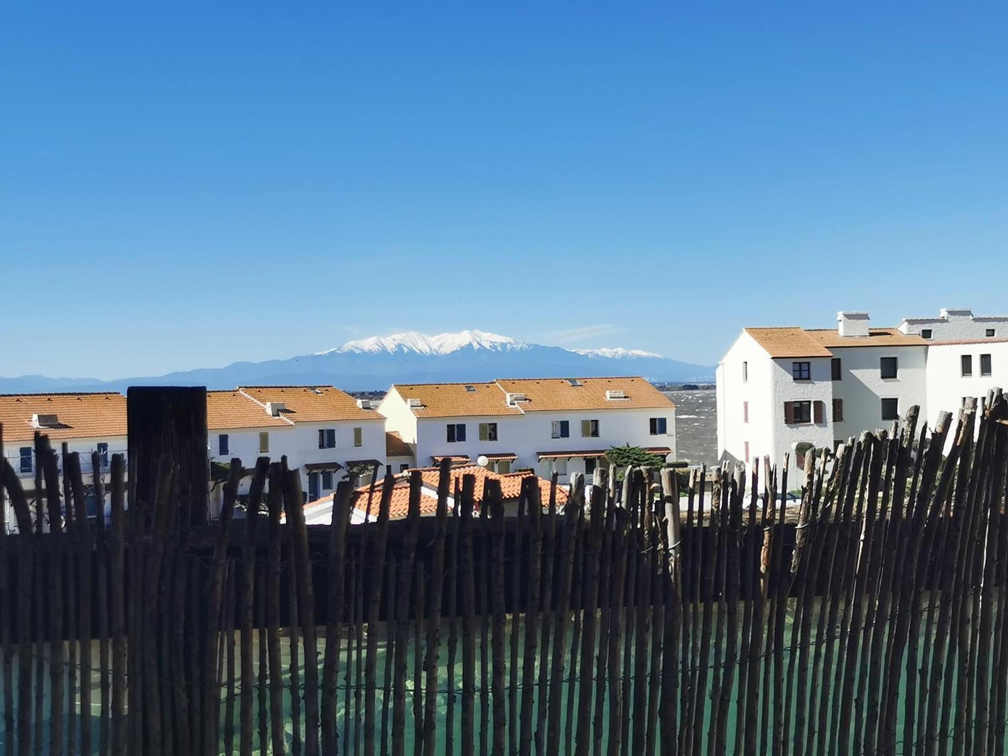 Appartement Tout Confort A Cap Coudalere Avec Vue Magnifique Sur Le Canigou Au Bord Du Lac - Check In Automatise - Parking Gratuit - Aire De Jeux D'Enfants - Le Barcarès Buitenkant foto